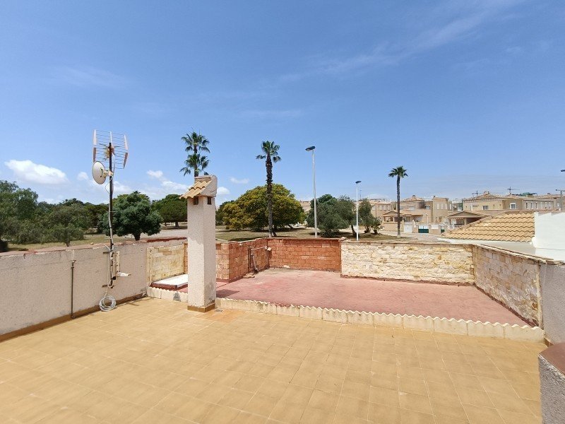 Semi-detached house on Calle Einstein – Torrevieja – Alicante — image 17